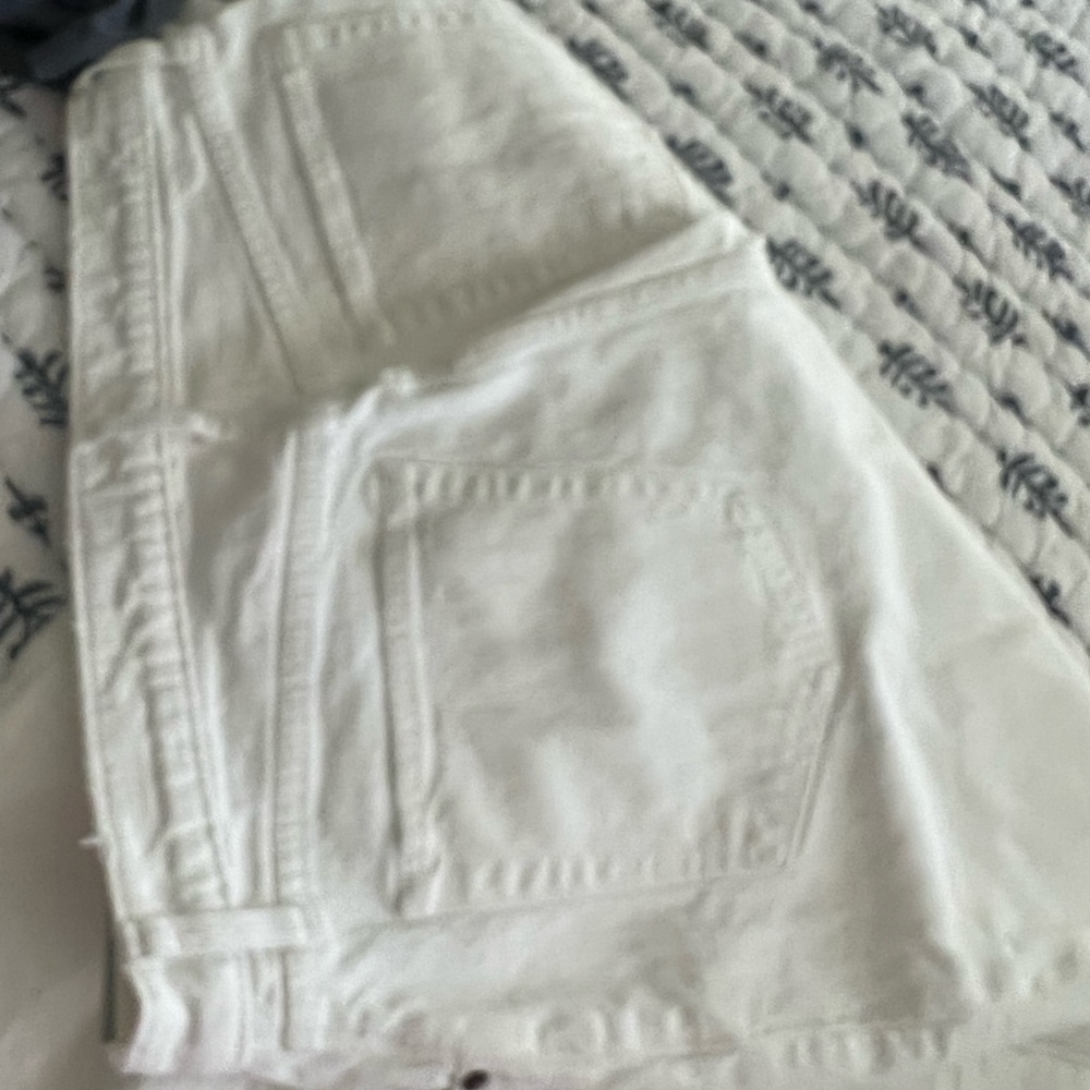 Abercrombie and fitch white destroyed jeans NWT 32 short new - Picture 3 of 3